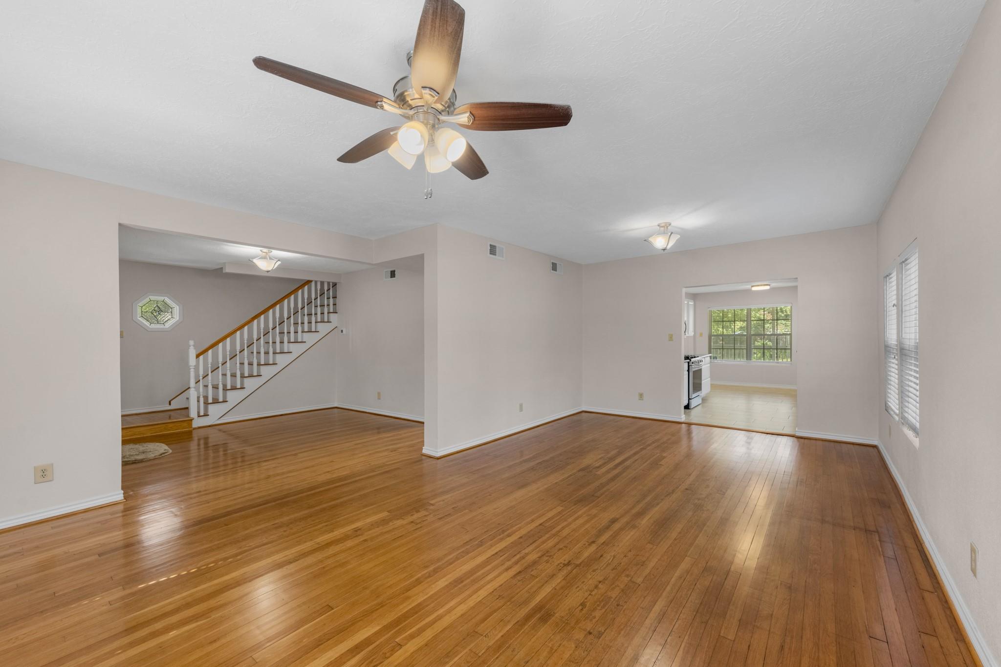 7475 Ashburn Street Property Photo 9