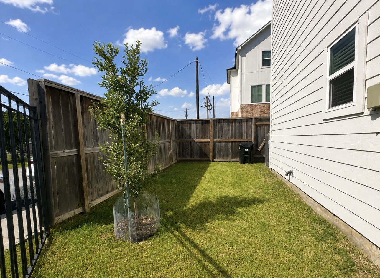 4907 Avenue J Property Photo 17