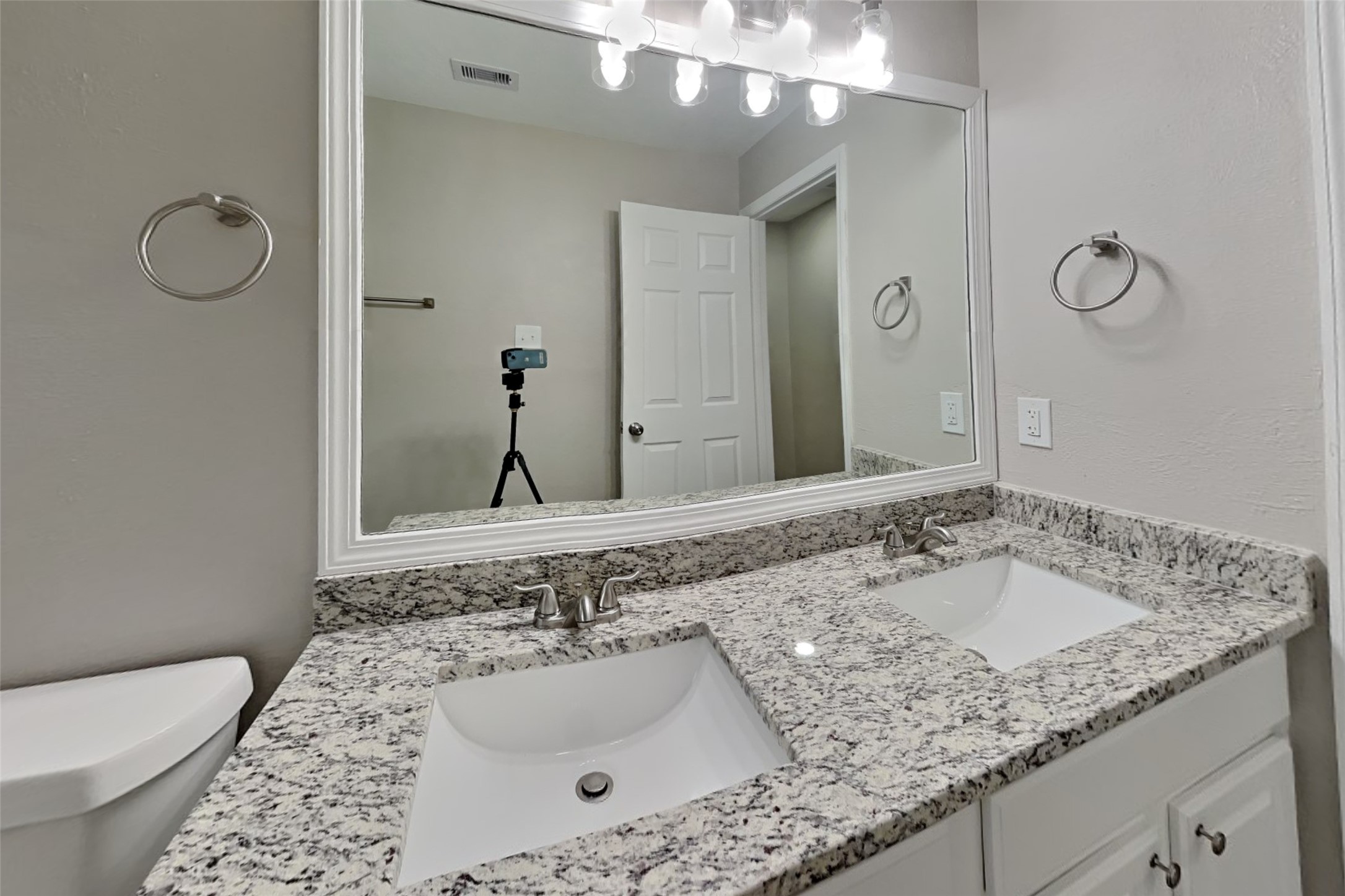 5302 Cedar Lodge Court Property Photo 15
