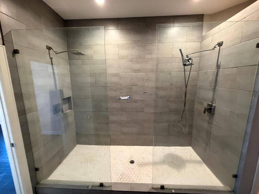 2710 Hullsmith Drive 701 Property Photo 7
