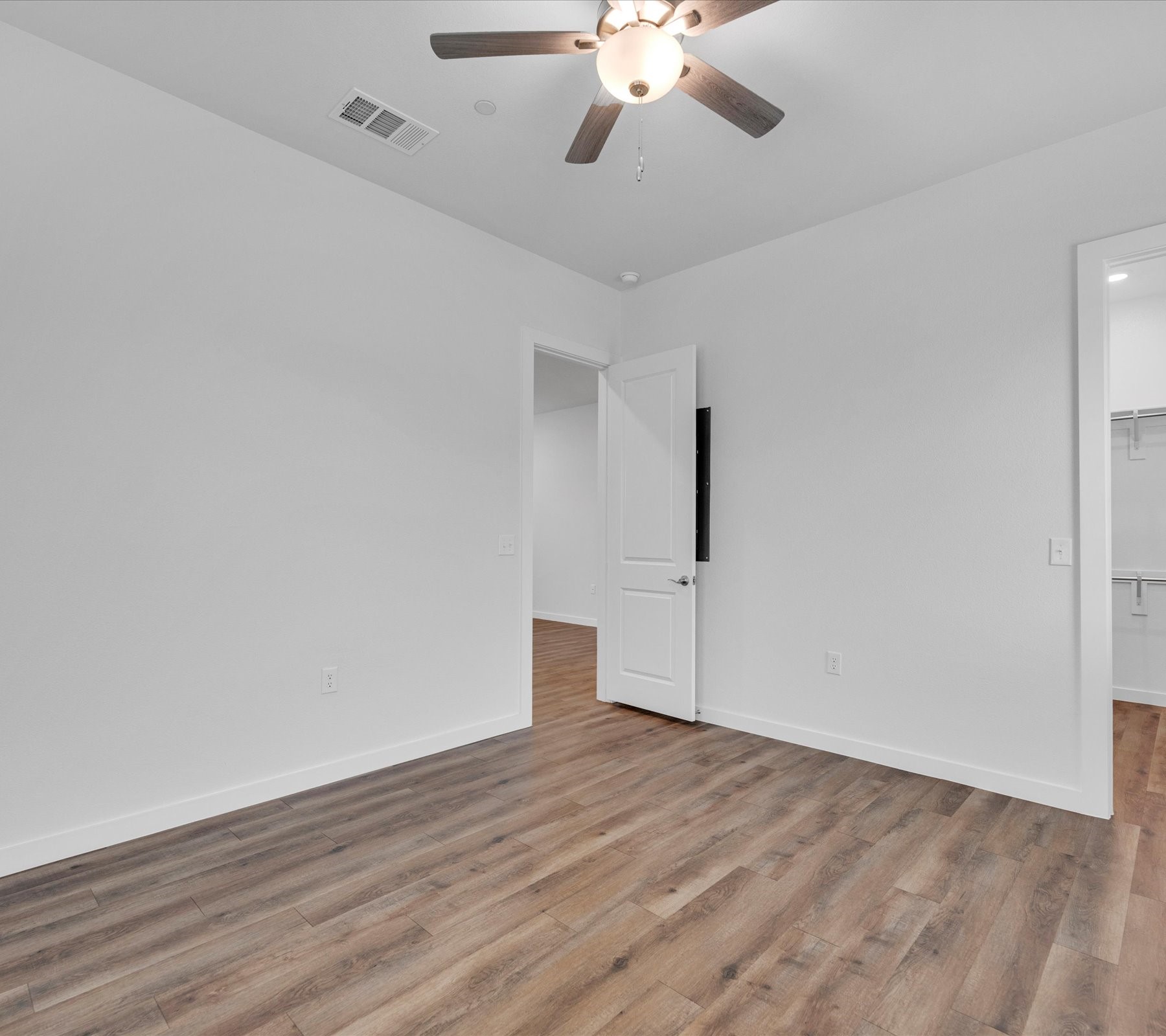 2709-302 Rockhill Road Property Photo 8