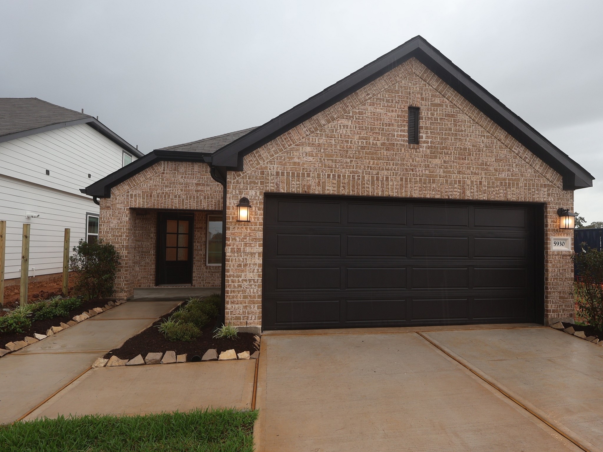 5930 Texas Sun Drive Property Photo 1