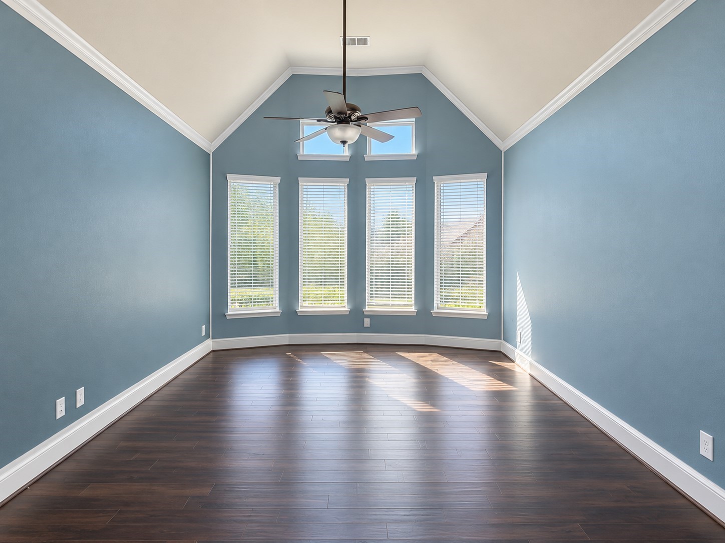 15707 Rock Squirrel Drive Property Photo 10