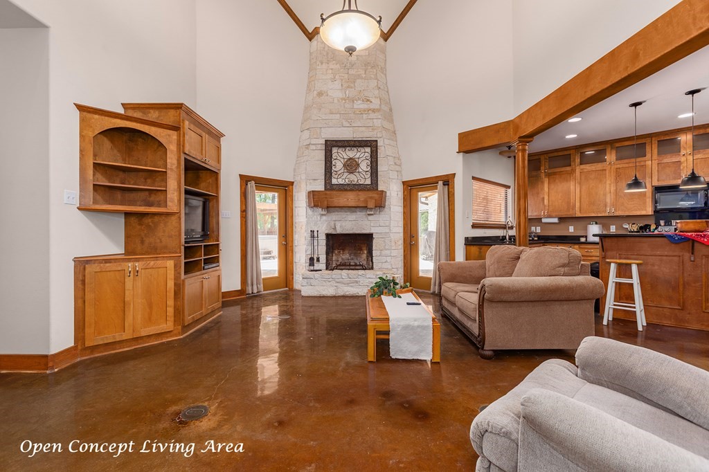 801 Caspers Cove Property Photo 3