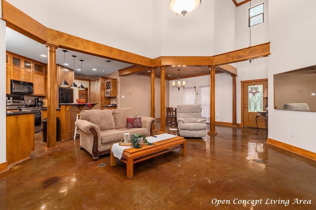 801 Caspers Cove Property Photo 6