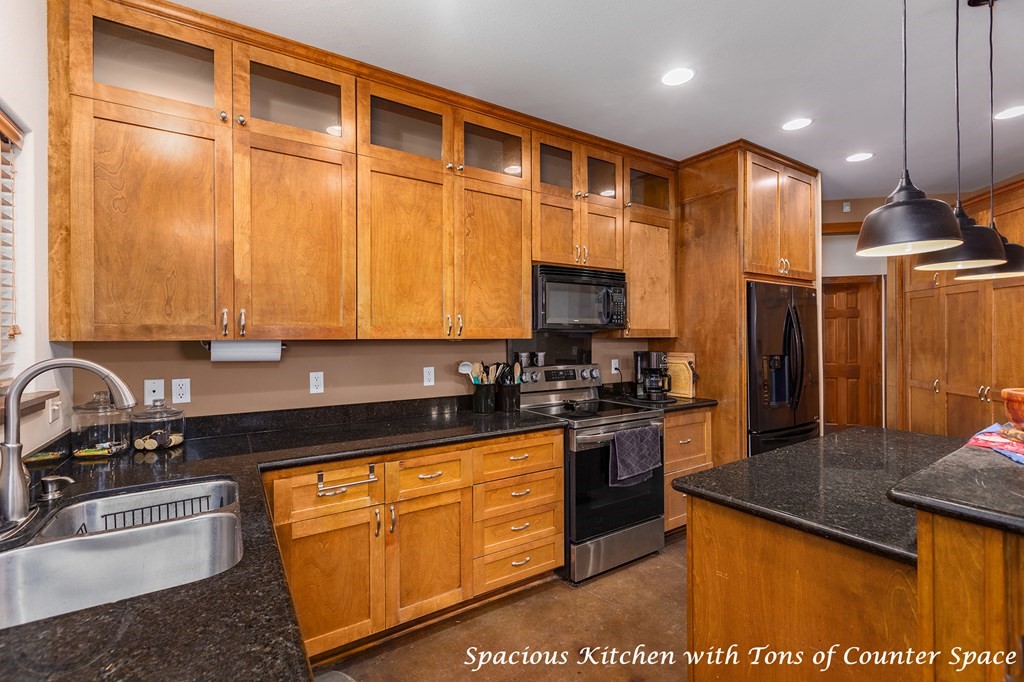 801 Caspers Cove Property Photo 10