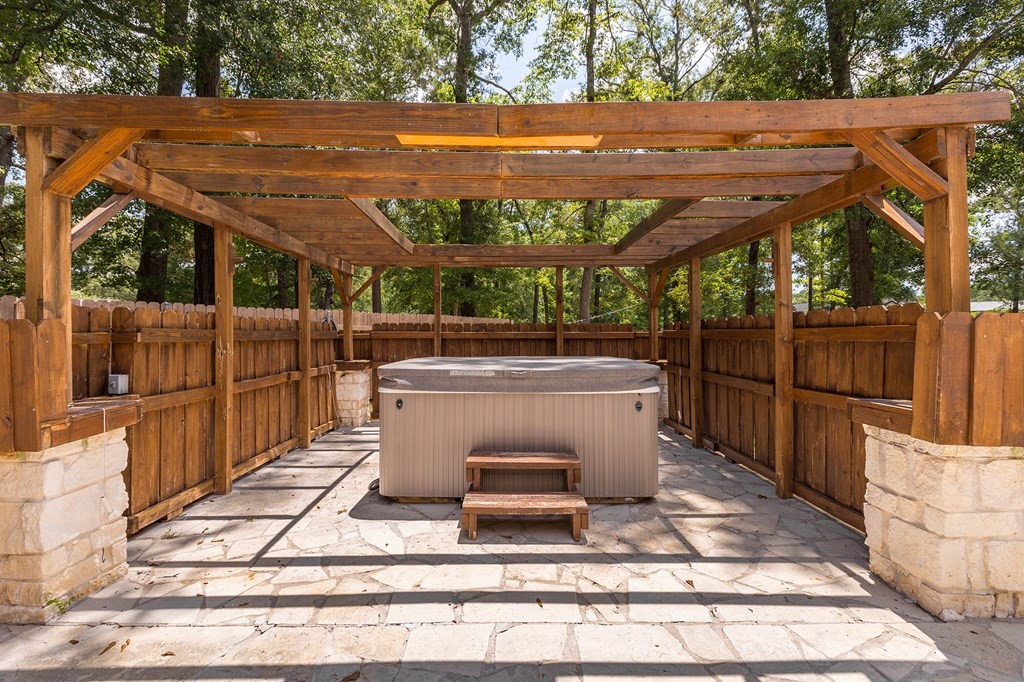 801 Caspers Cove Property Photo 32