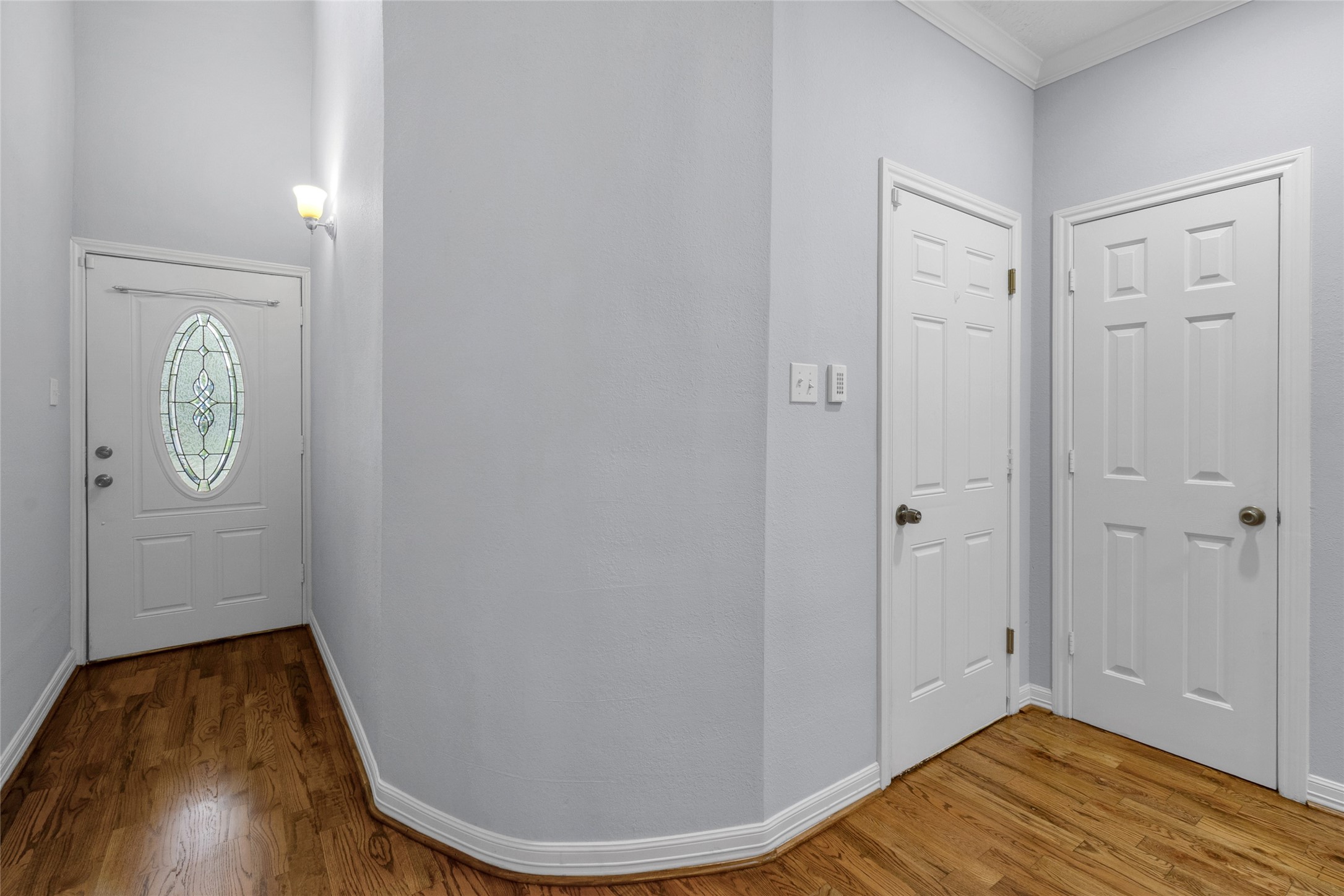 341 W 23rd Street Property Photo 3