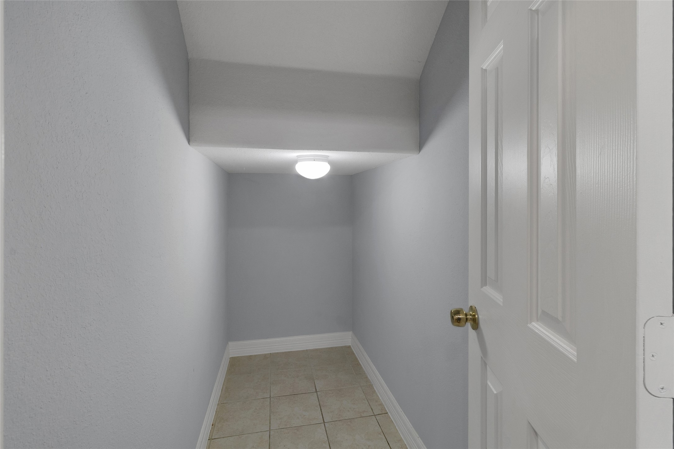 341 W 23rd Street Property Photo 10