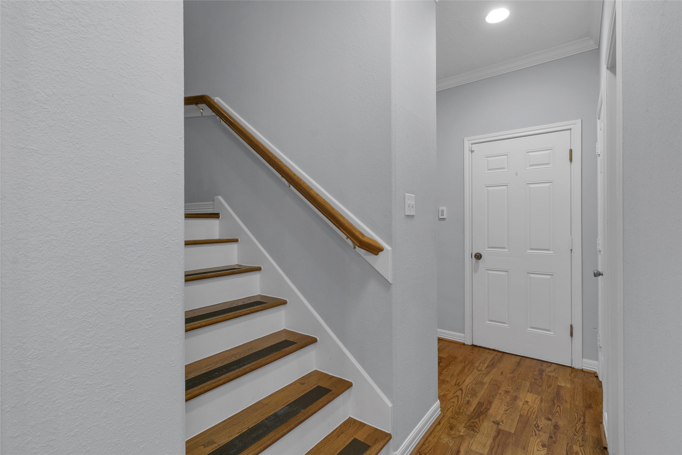 341 W 23rd Street Property Photo 11