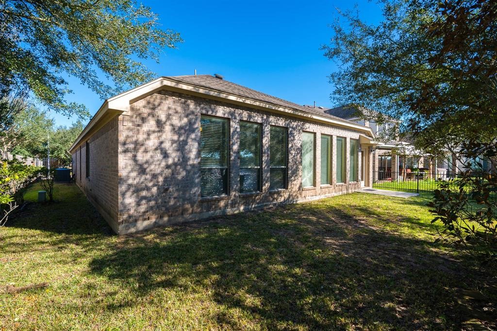 11015 Brighton Gardens Drive Property Photo 6
