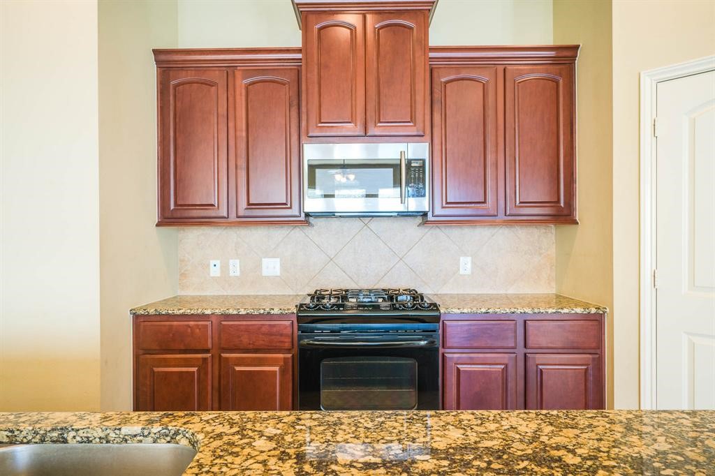 11015 Brighton Gardens Drive Property Photo 21