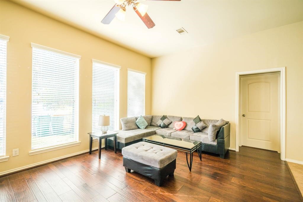 11015 Brighton Gardens Drive Property Photo 23