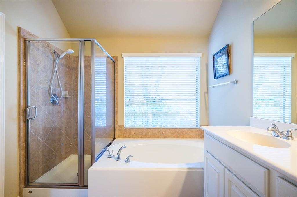 11015 Brighton Gardens Drive Property Photo 30