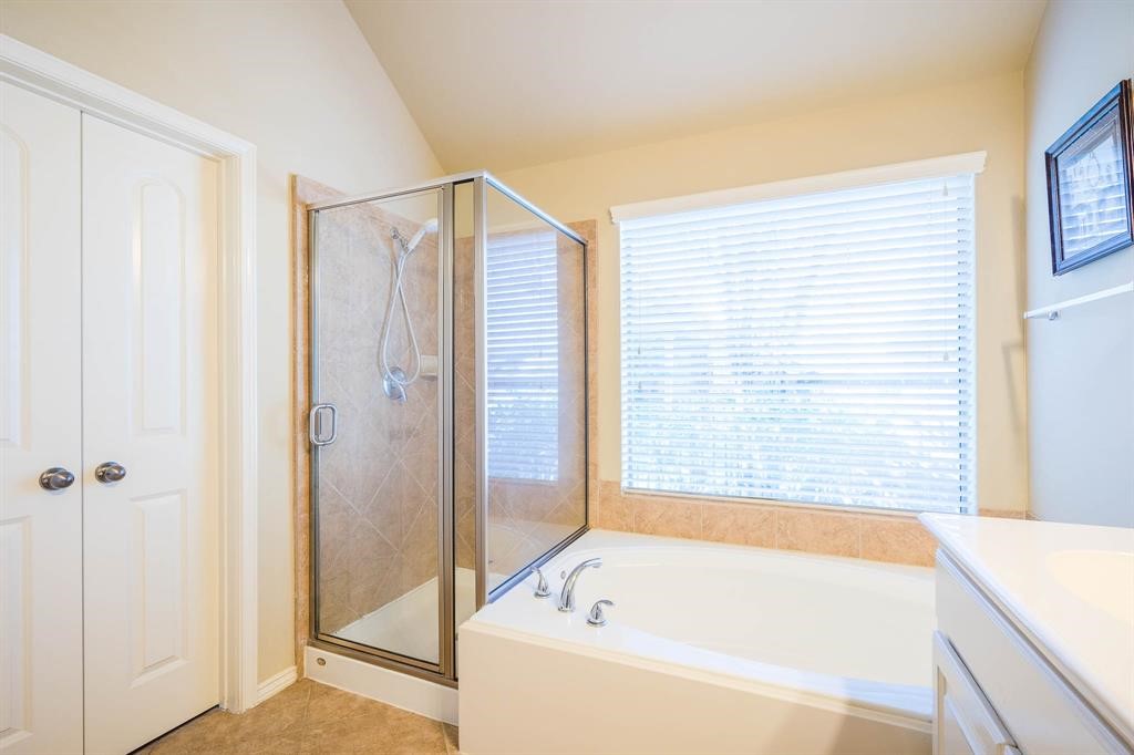 11015 Brighton Gardens Drive Property Photo 31