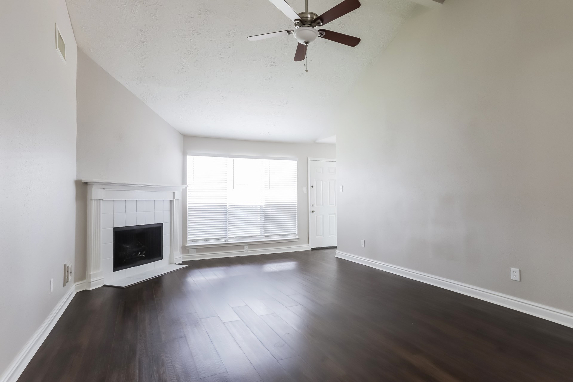 19411 Winding Branch Drive Property Photo 3