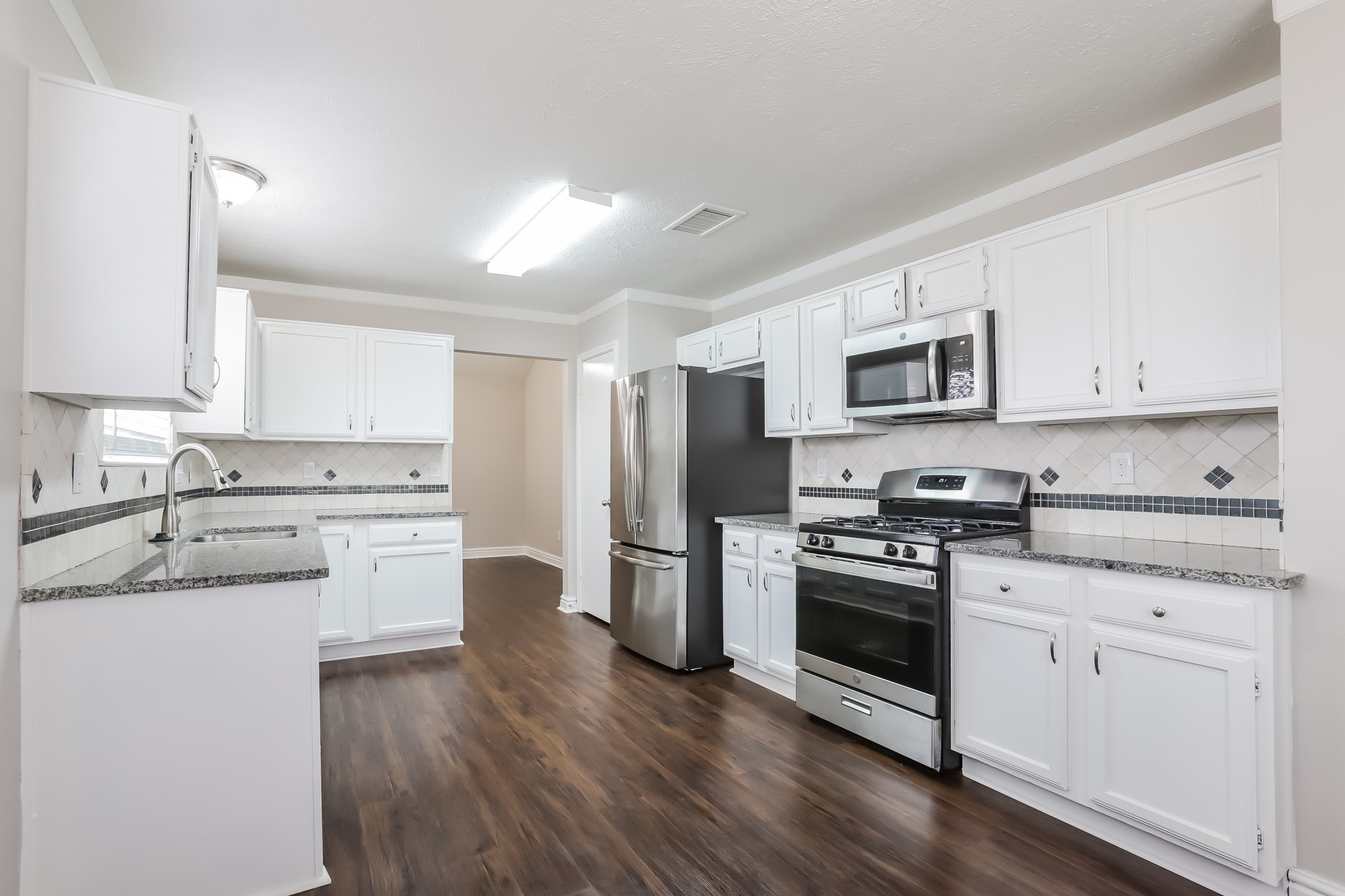 19411 Winding Branch Drive Property Photo 8