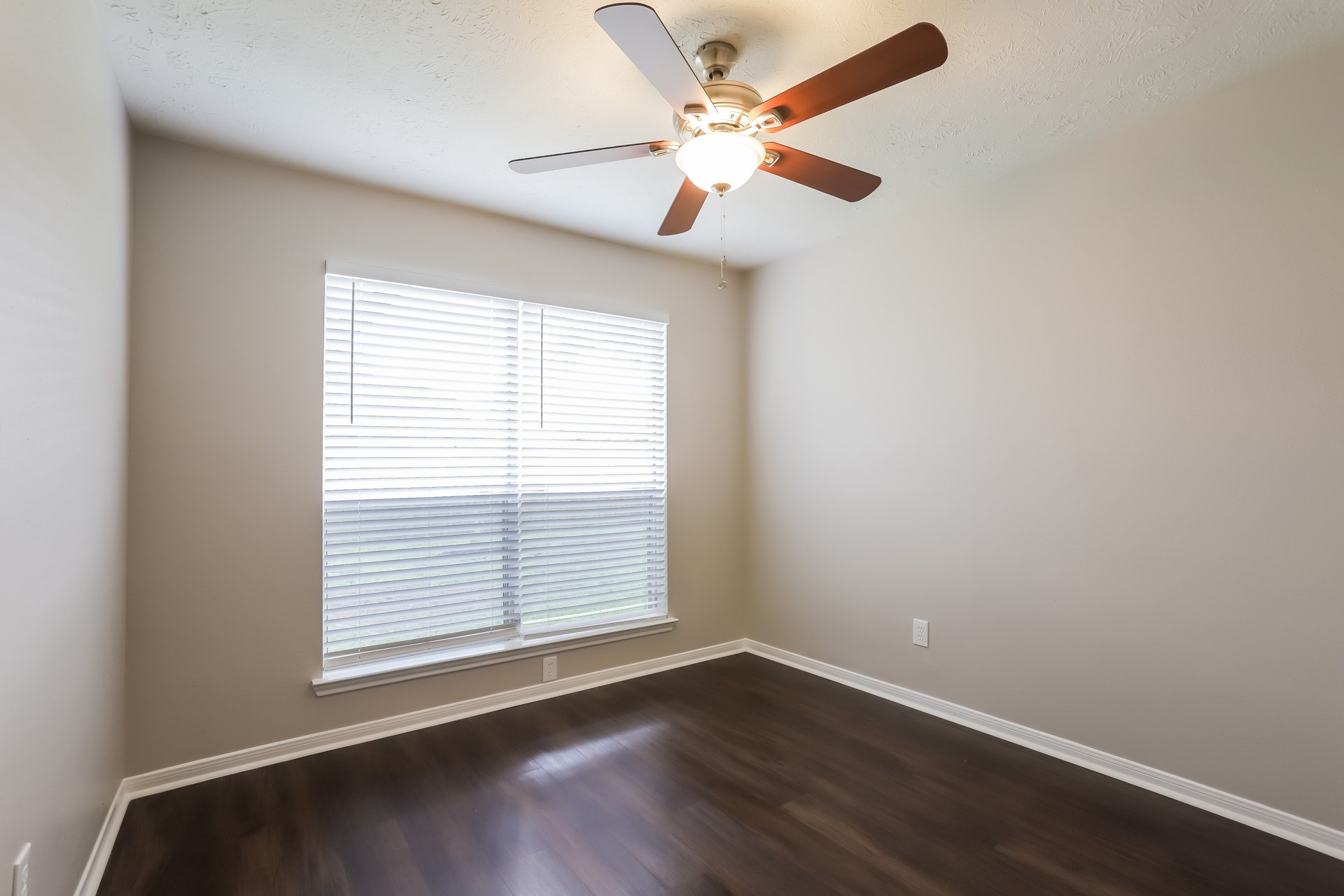 19411 Winding Branch Drive Property Photo 14
