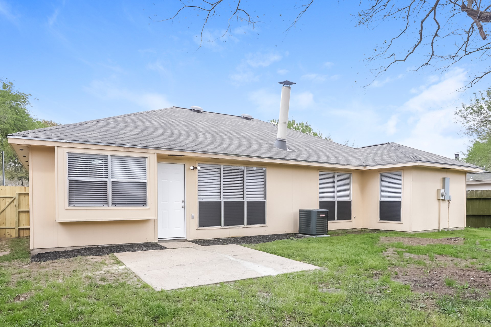 19411 Winding Branch Drive Property Photo 16