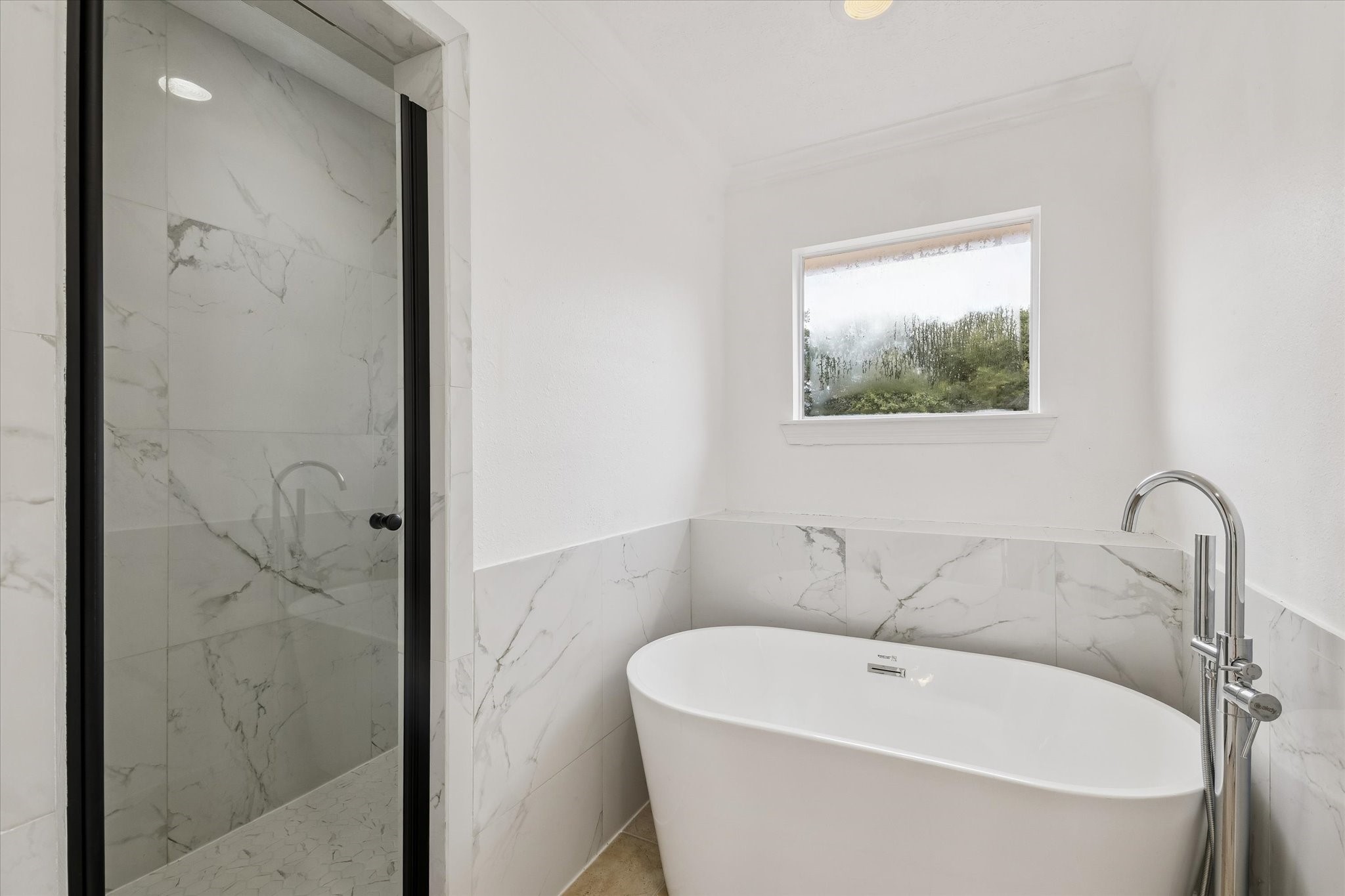 14527 Clipper Circle Drive Property Photo 10
