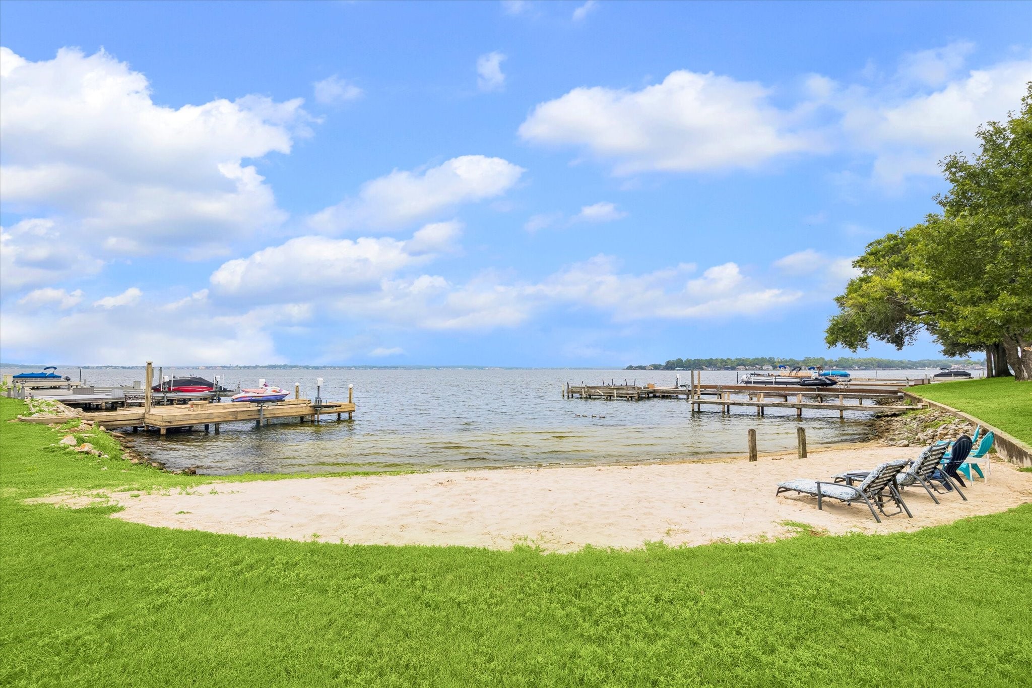 14527 Clipper Circle Drive Property Photo 15