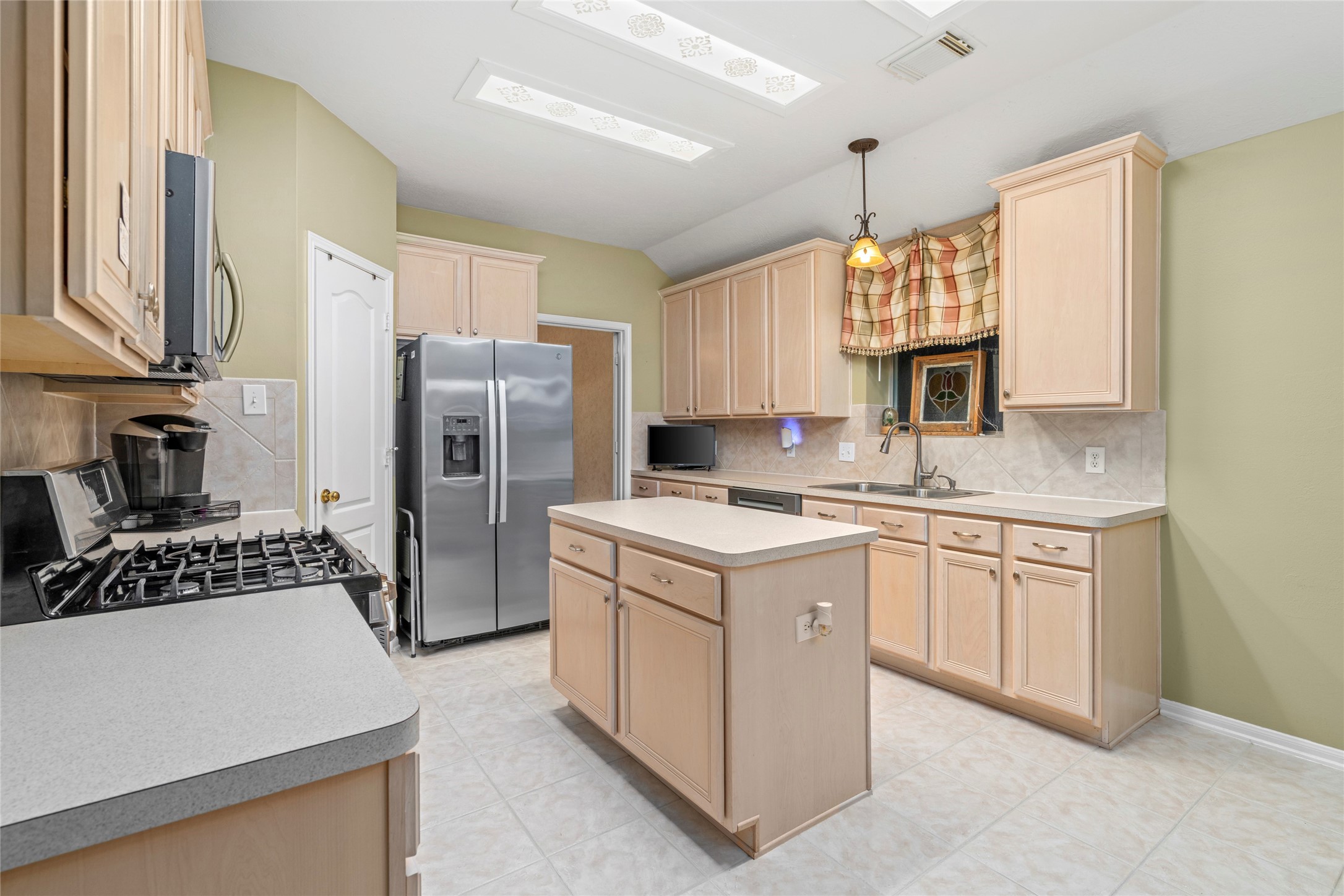 4630 Sundown Court Property Photo 13