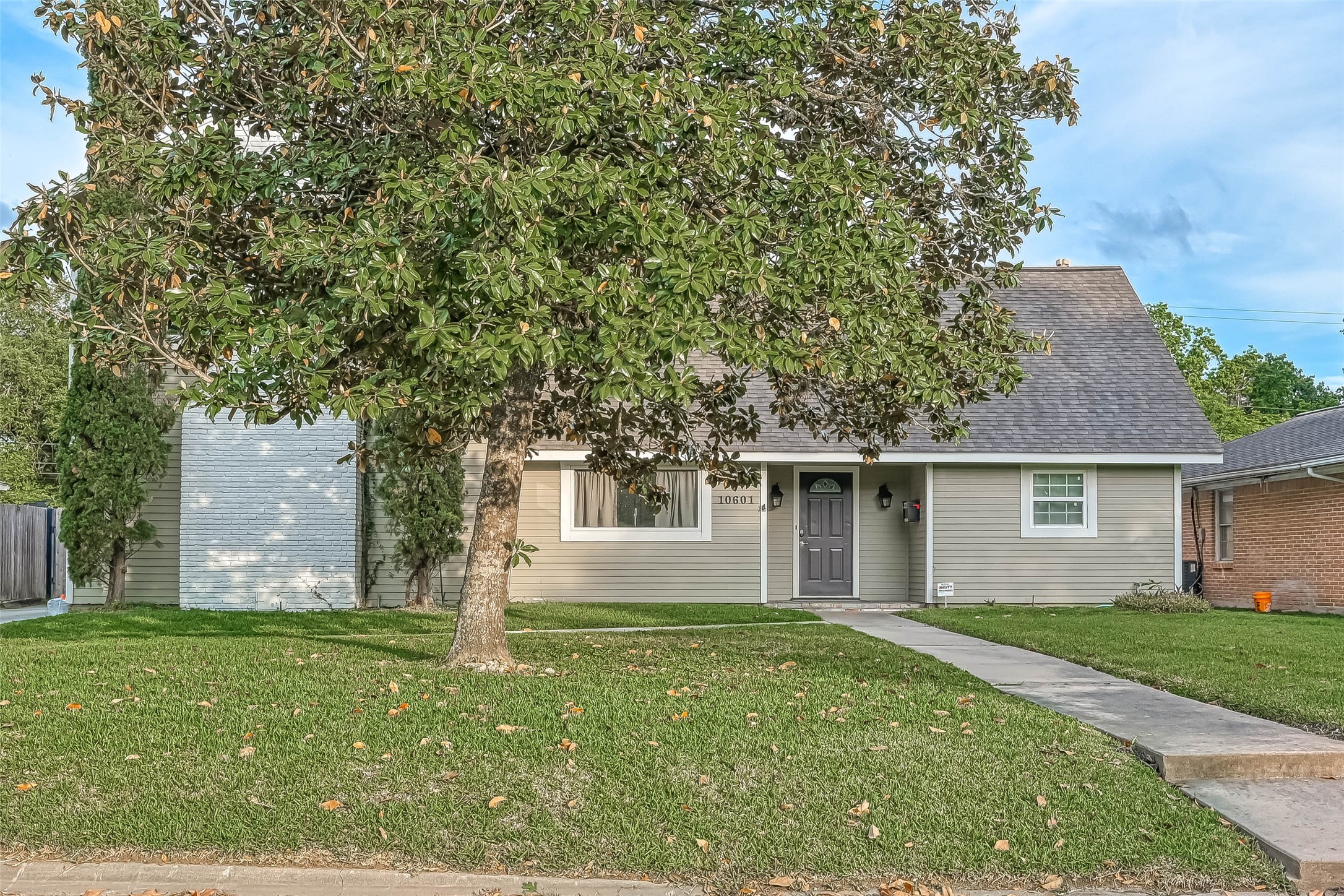 10601 Willowgrove Drive Property Photo 3