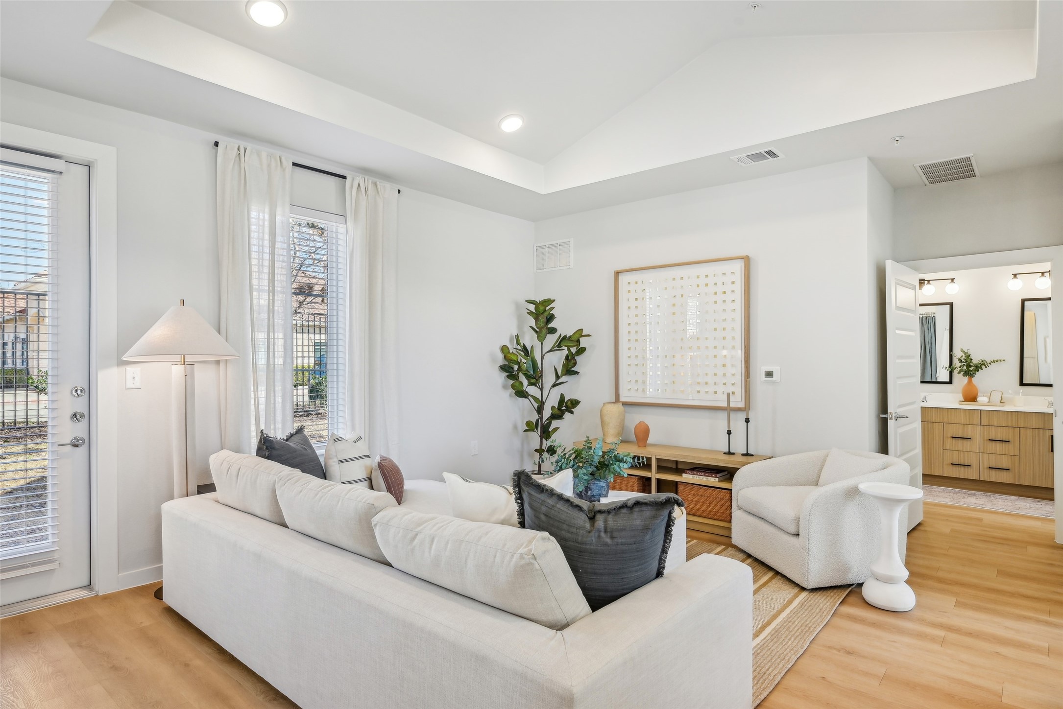 3651-313 S Custer Road Property Photo 6