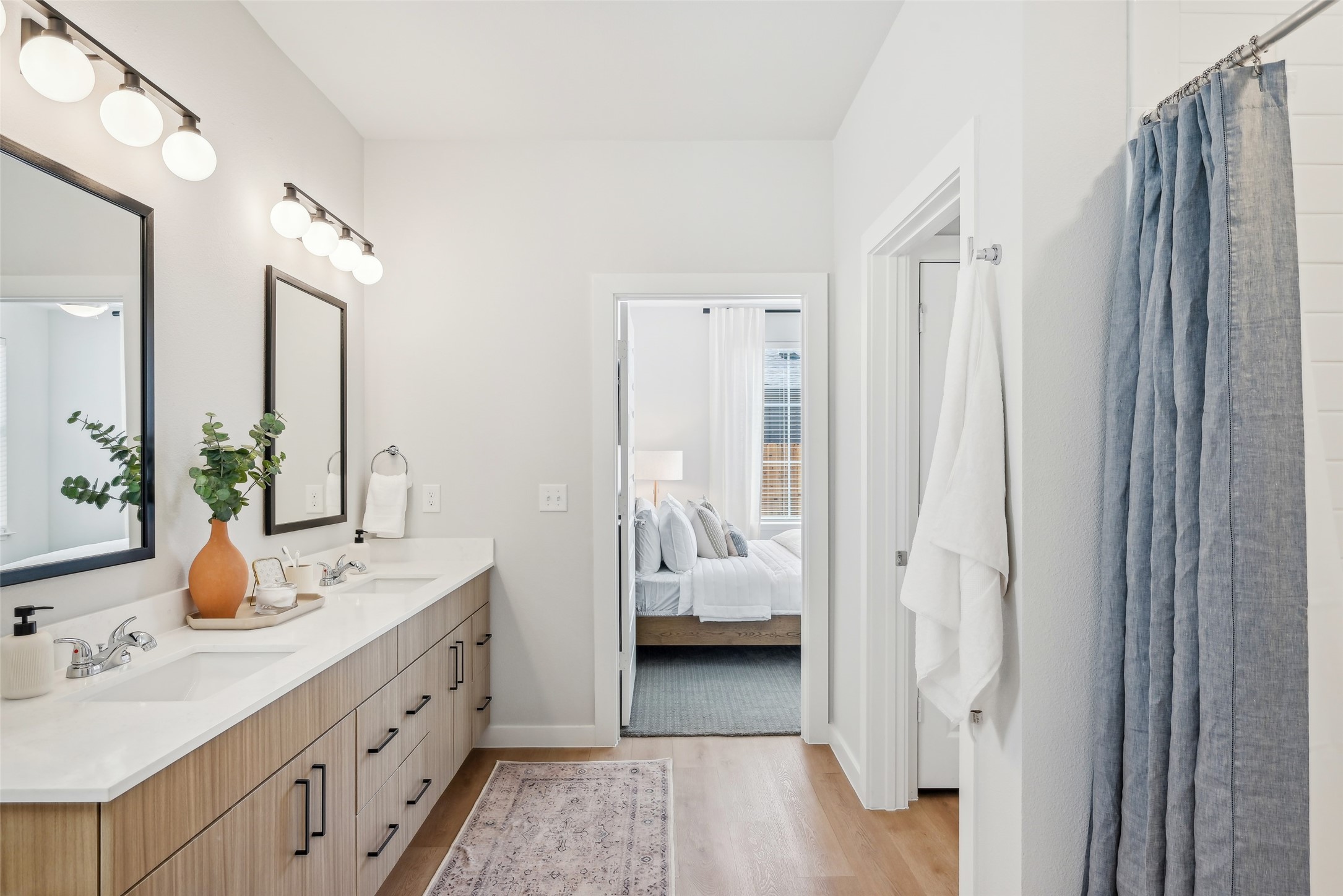 3651-313 S Custer Road Property Photo 24