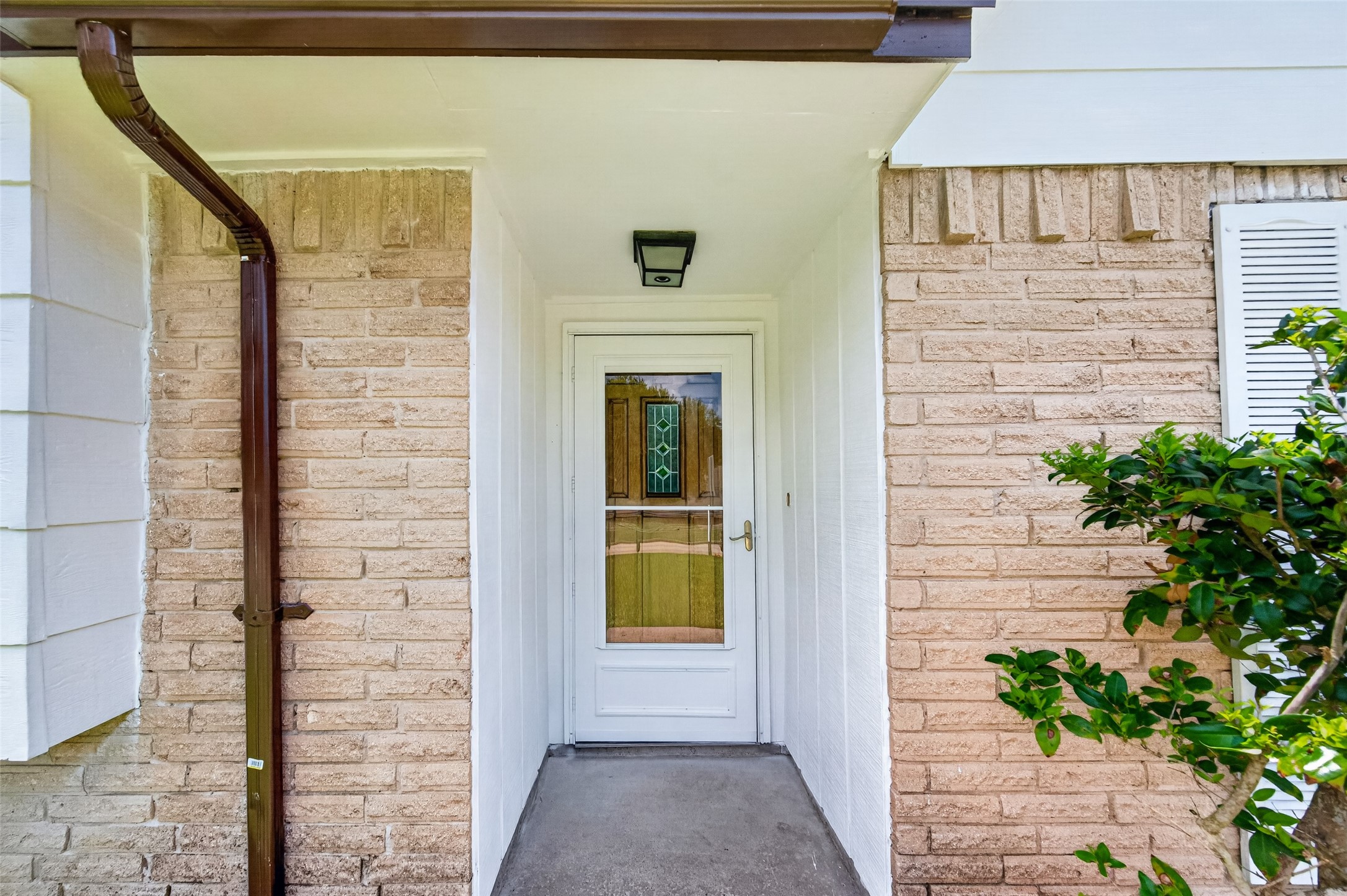 16614 Blackhawk Boulevard Property Photo 2