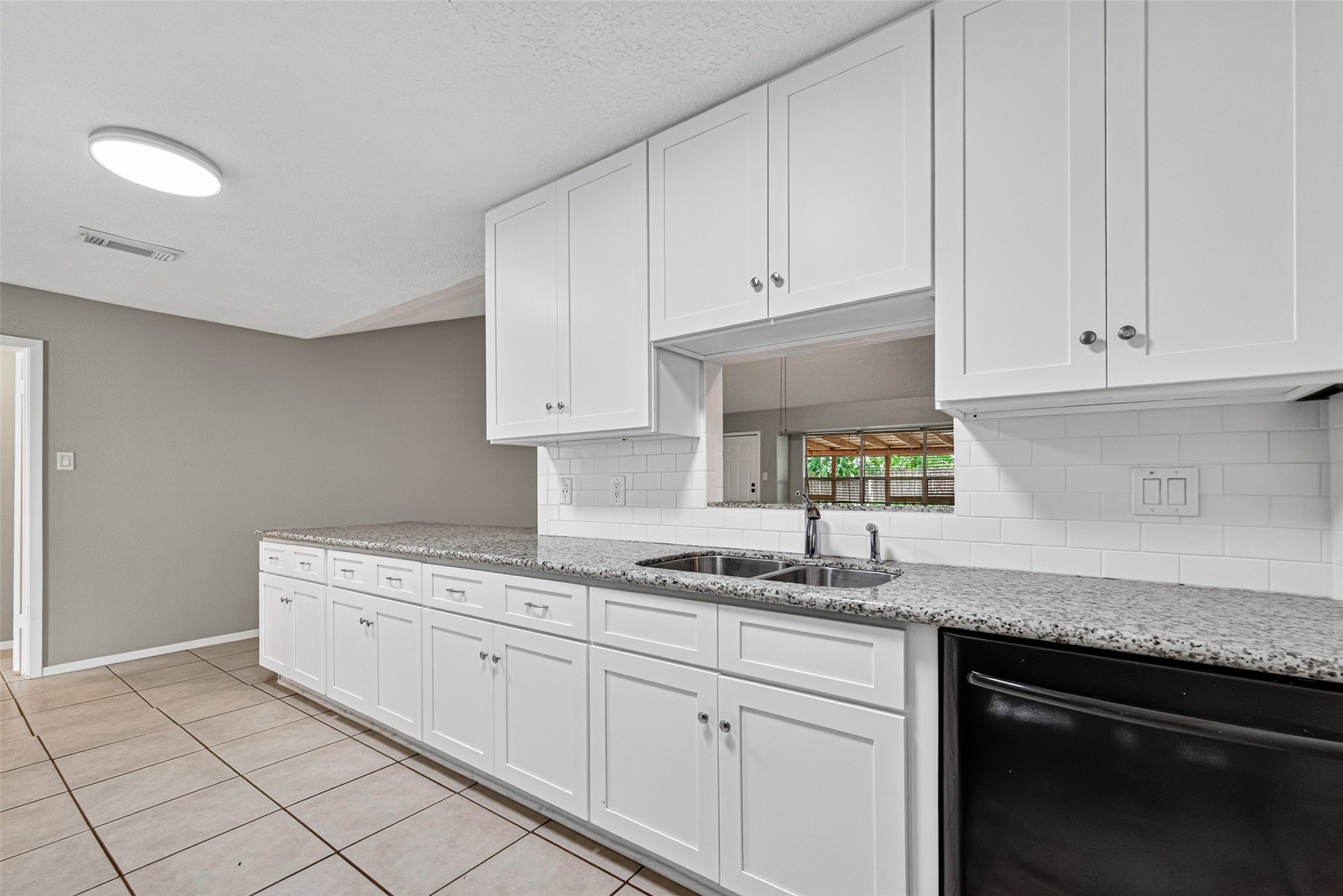 16614 Blackhawk Boulevard Property Photo 9