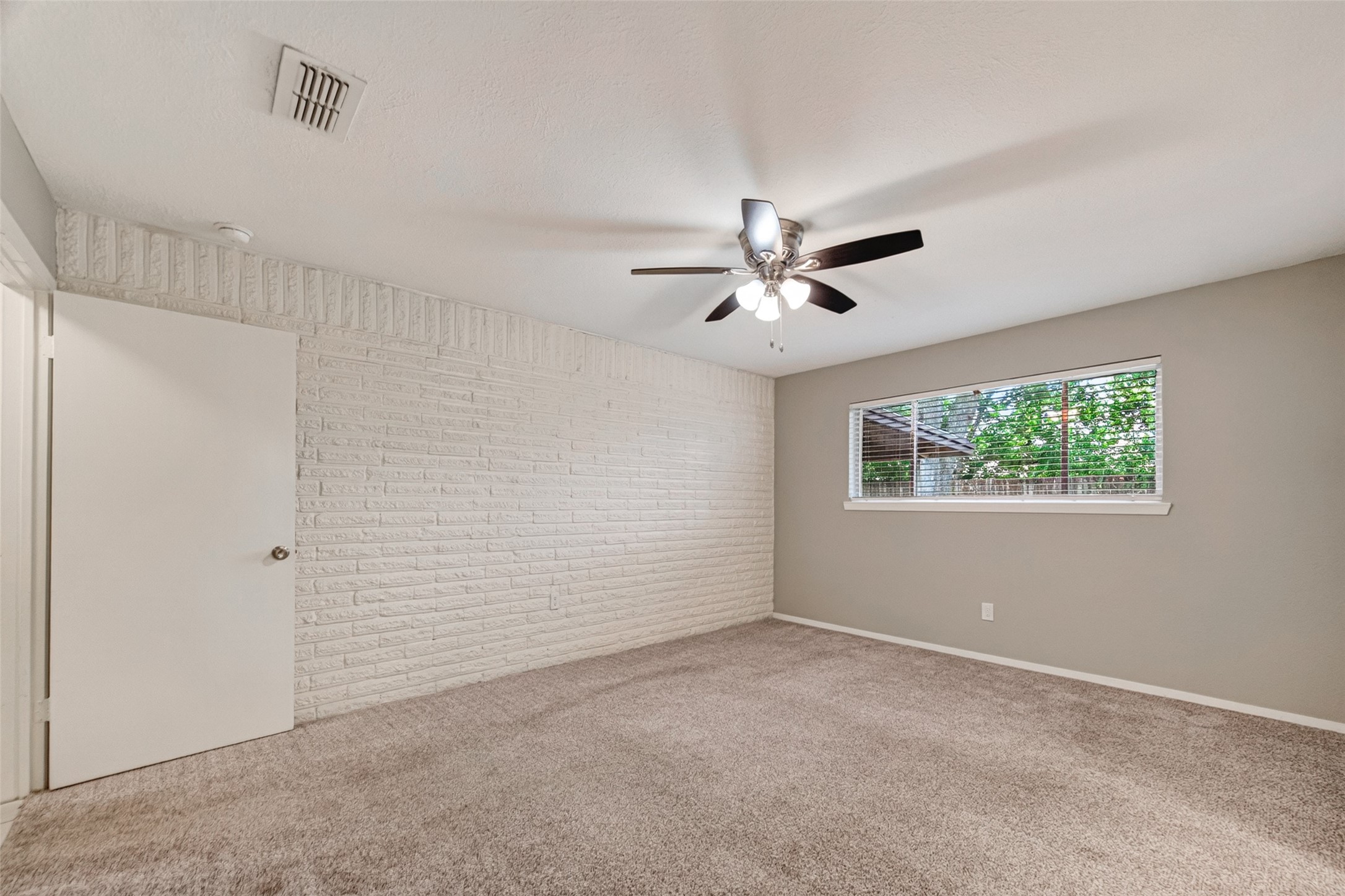 16614 Blackhawk Boulevard Property Photo 13