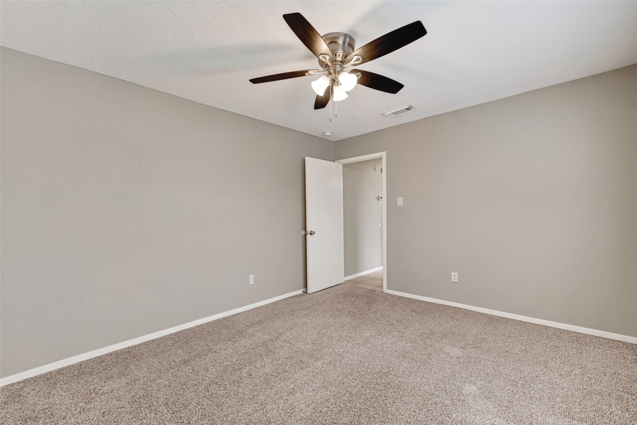 16614 Blackhawk Boulevard Property Photo 24