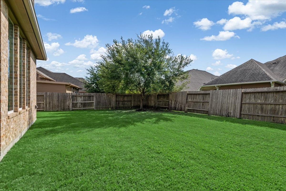 11231 Dunstan Hill Drive Property Photo 27
