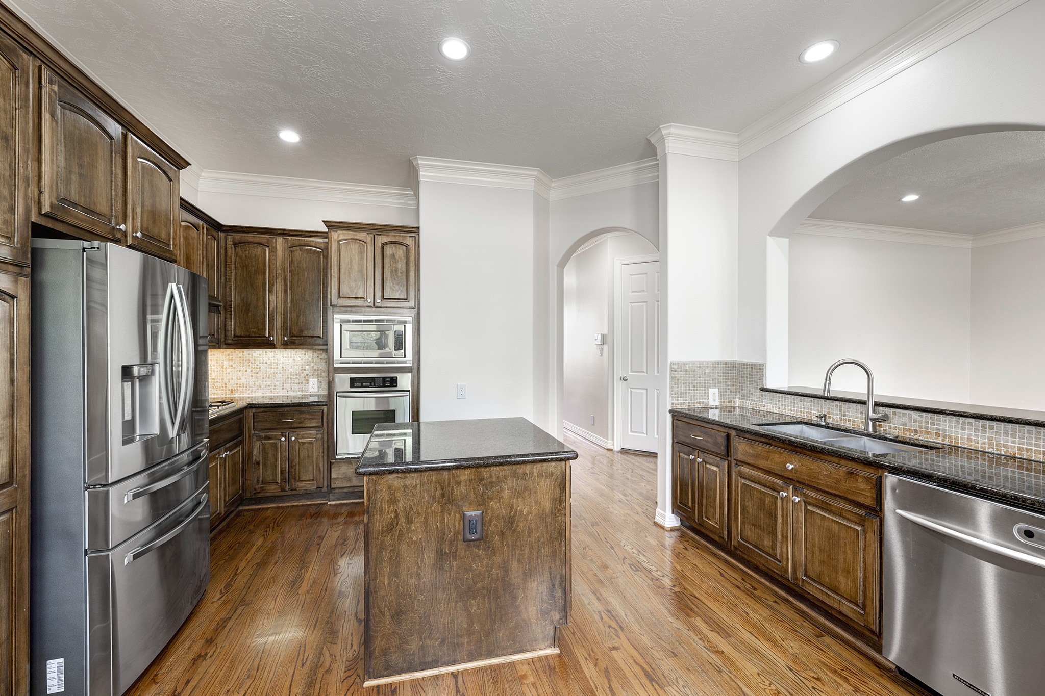 7827 Shady Villa Cove Property Photo 7