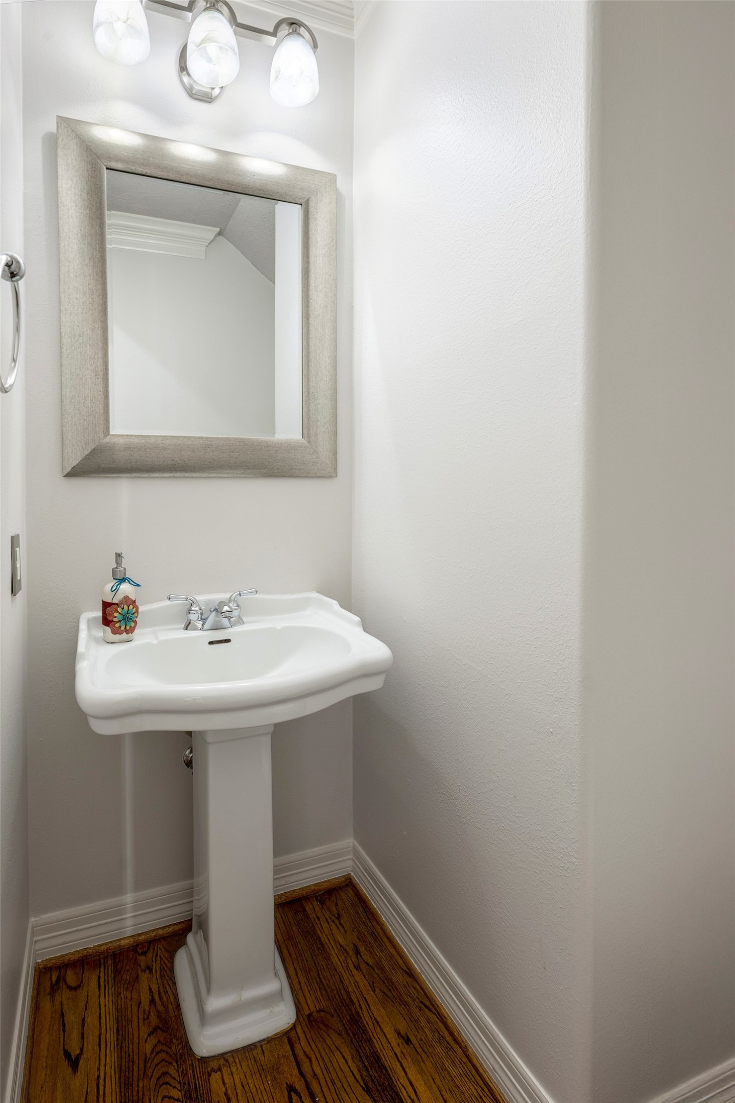 7827 Shady Villa Cove Property Photo 13