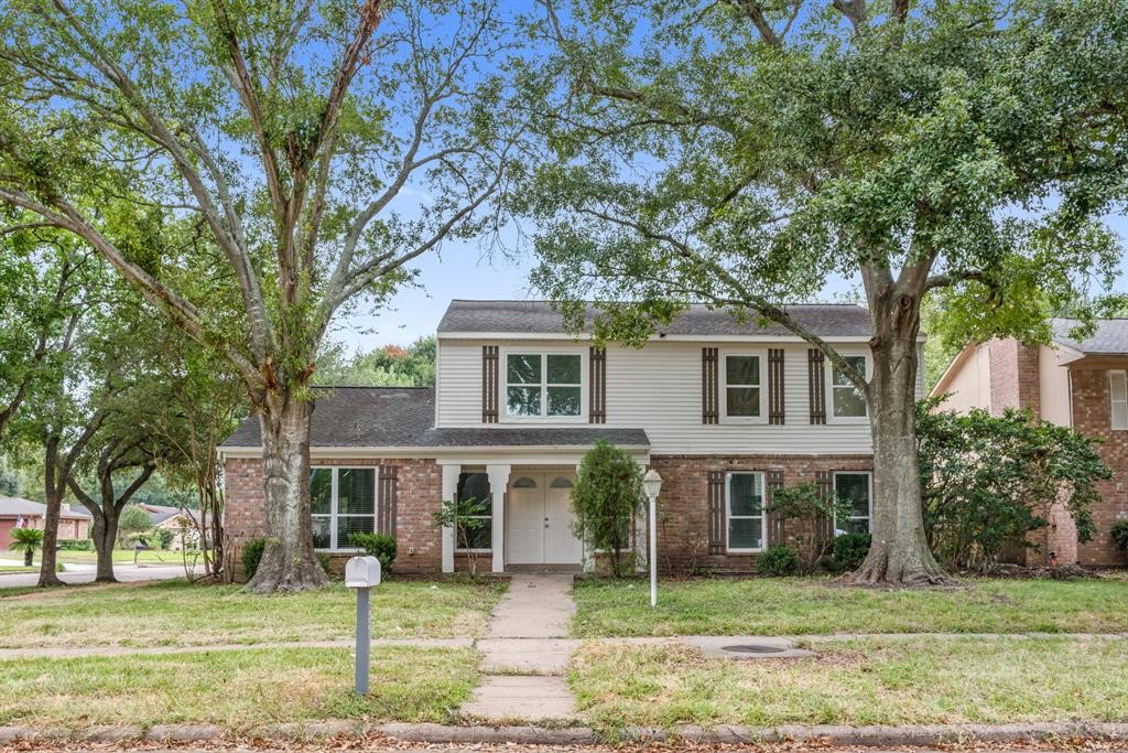 1926 Lantern Lane Property Photo 1