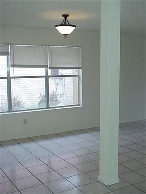 18539 Lippizaner Drive Property Photo 4