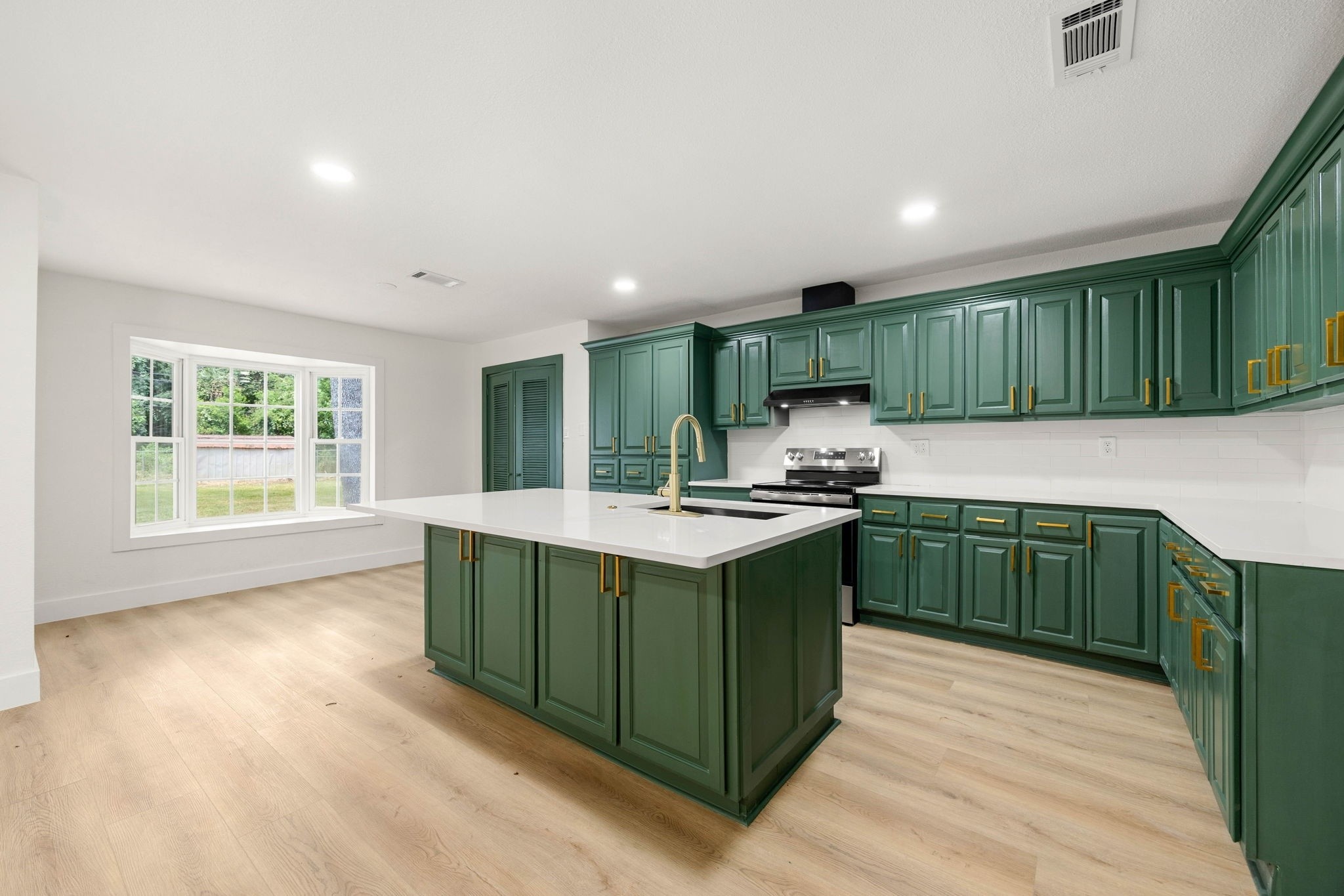 1406 Indian Shores Road Property Photo 4