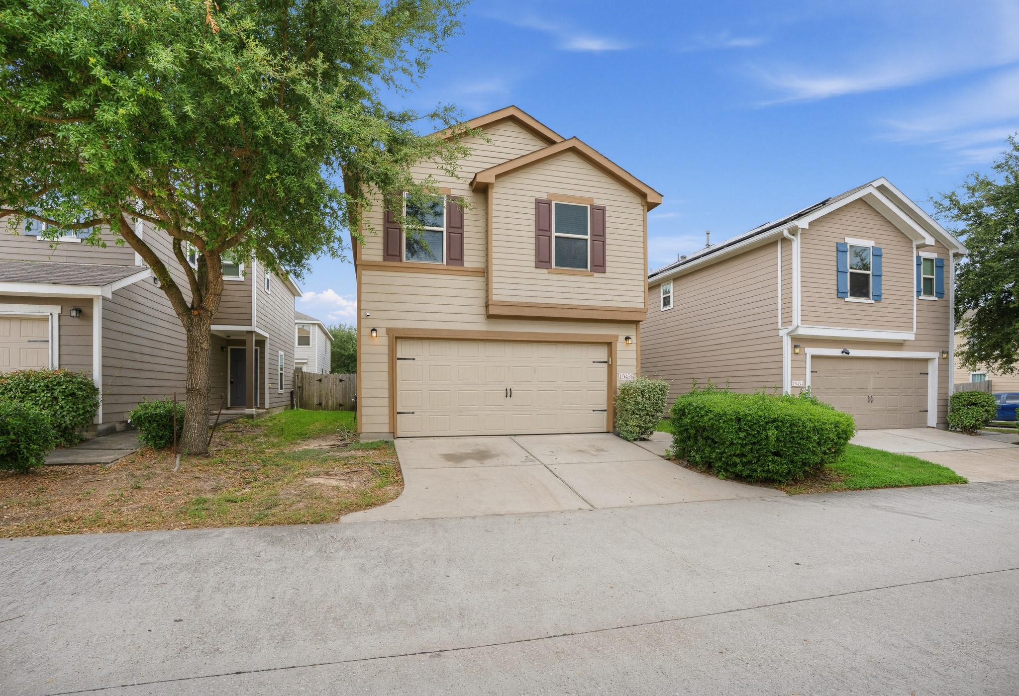 19436 Archer Glen Drive Property Photo 3