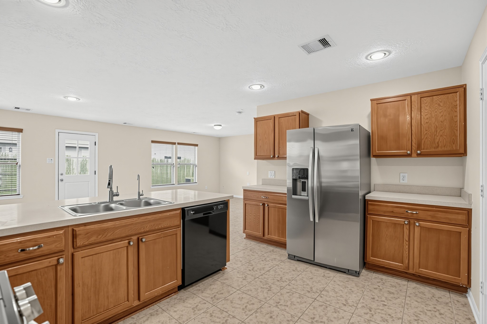 19436 Archer Glen Drive Property Photo 4