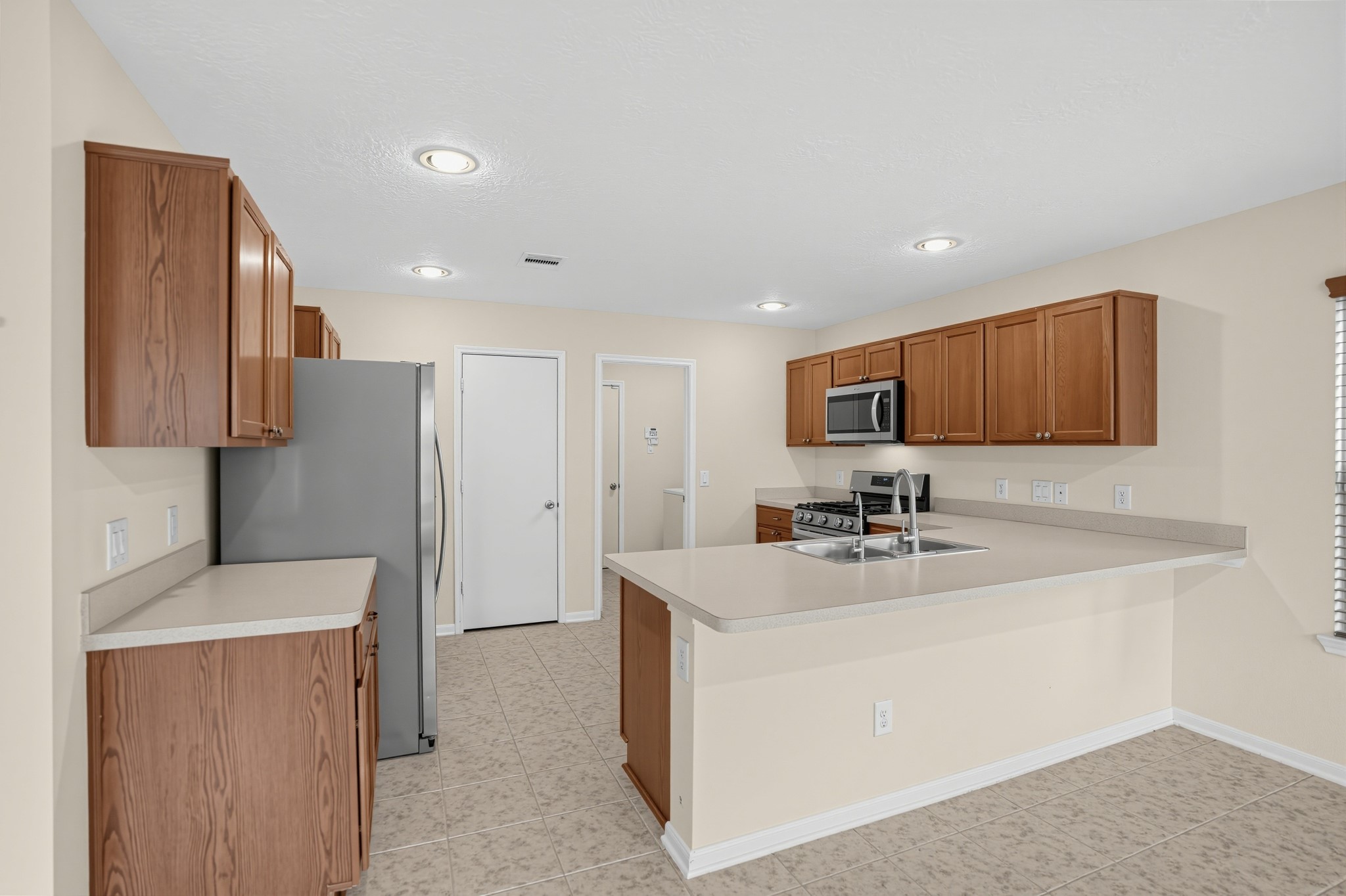 19436 Archer Glen Drive Property Photo 7