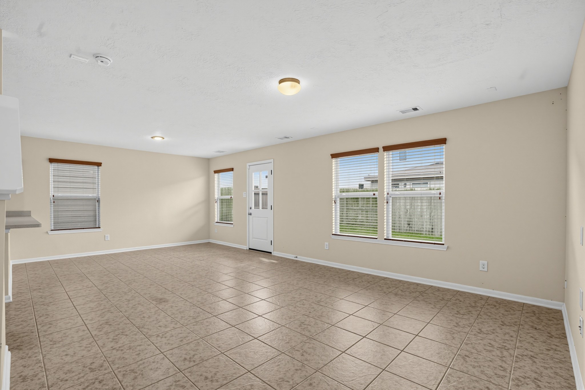 19436 Archer Glen Drive Property Photo 12