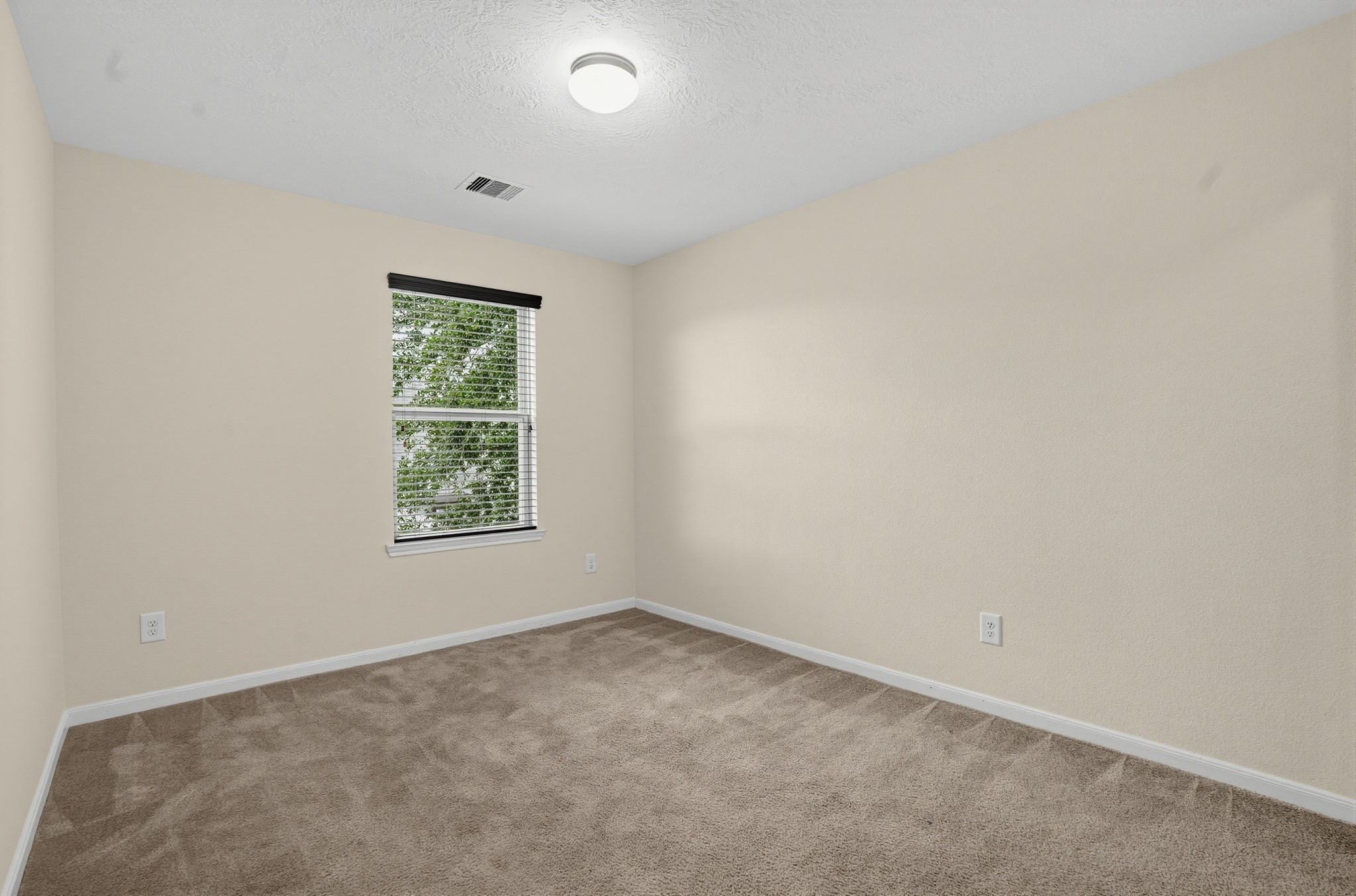 19436 Archer Glen Drive Property Photo 16