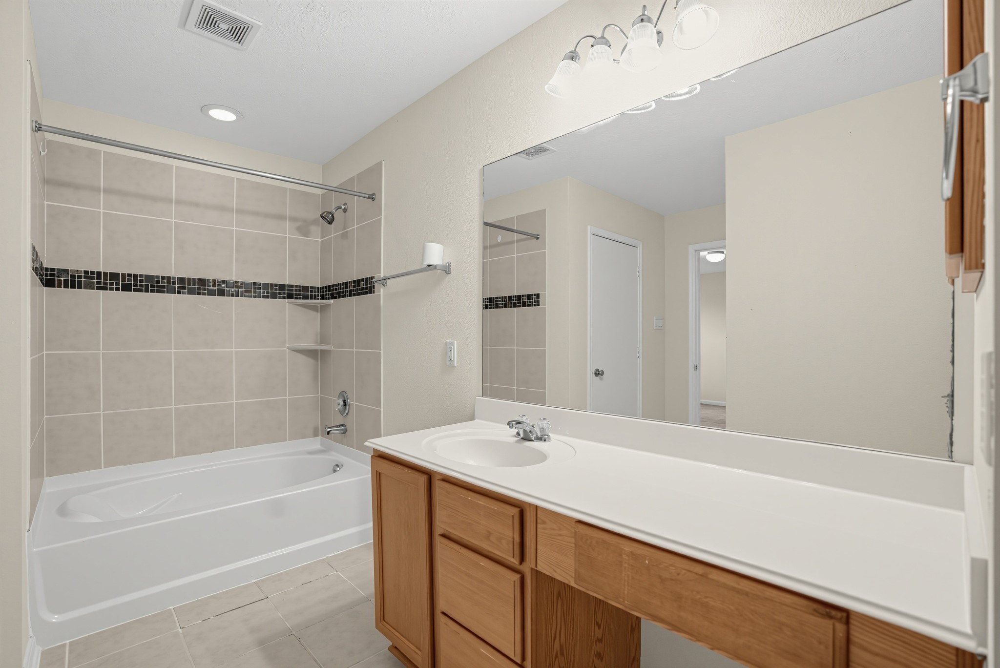 19436 Archer Glen Drive Property Photo 22