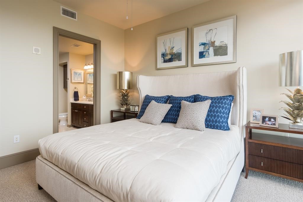 7 Riverway 1201 Property Photo 3