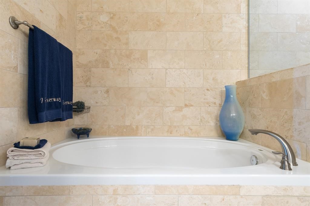 7 Riverway 1201 Property Photo 6