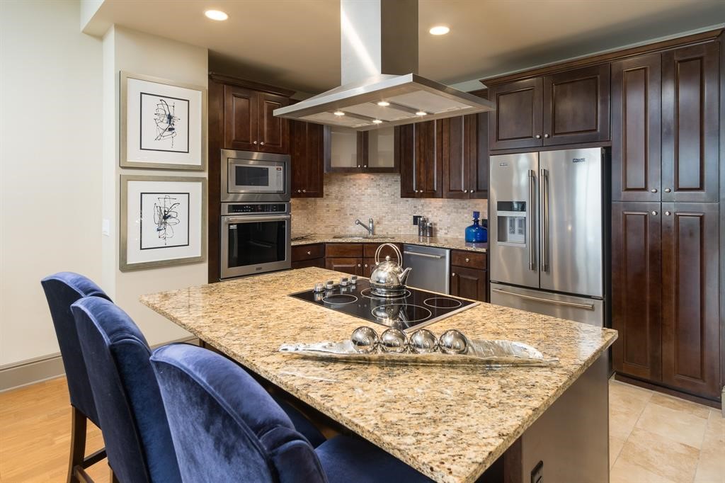 7 Riverway 1201 Property Photo 11