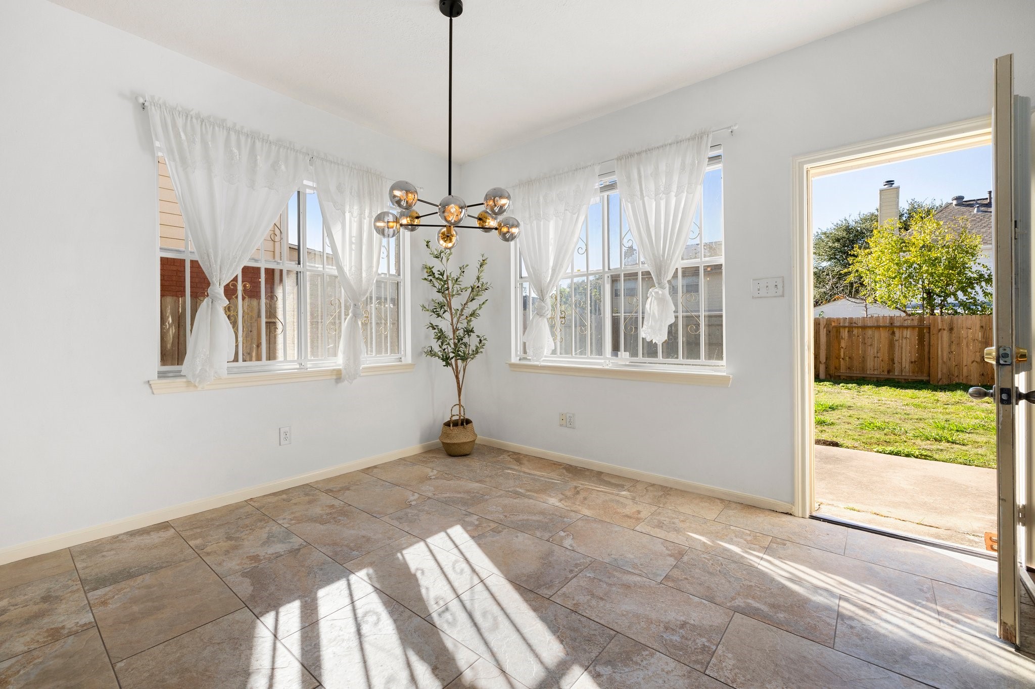 9358 Corner Oaks Lane Property Photo 11