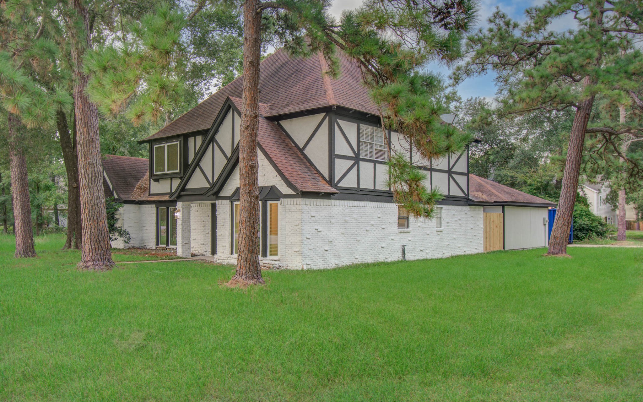 703 Ravensworth Drive Property Photo 3